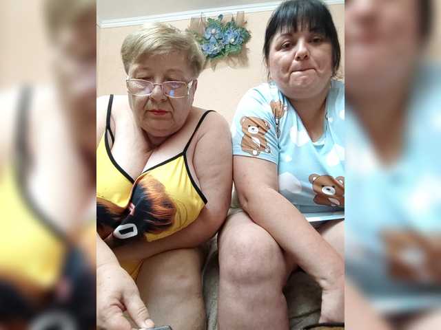 SweetLenaandNatalia live cam on BongaCams