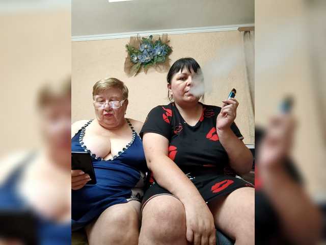 Live трансляция SweetLenaandNatalia - slutnetki.online