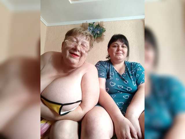 SweetLenaandNatalia live cam on BongaCams