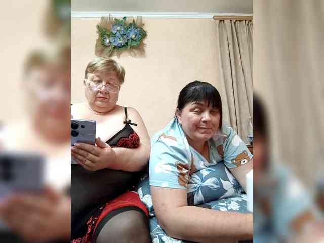 Model: SweetLenaandNatalia