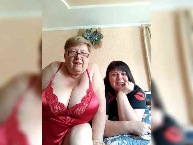 SweetLenaandNatalia webcam