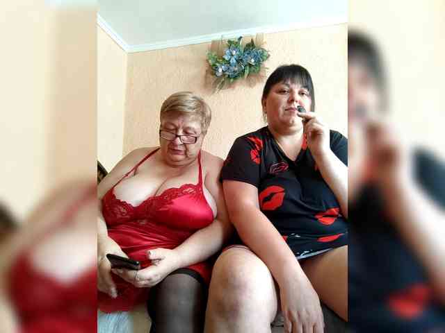 SweetLenaandNatalia webcam