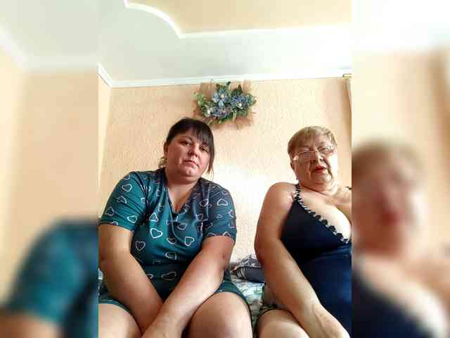 SweetLenaandNatalia webcam