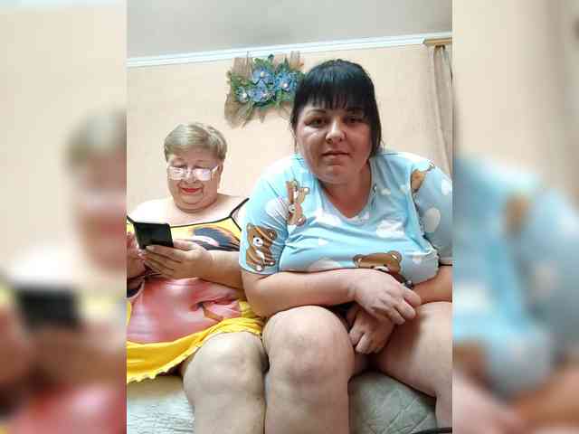 SweetLenaandNatalia webcam