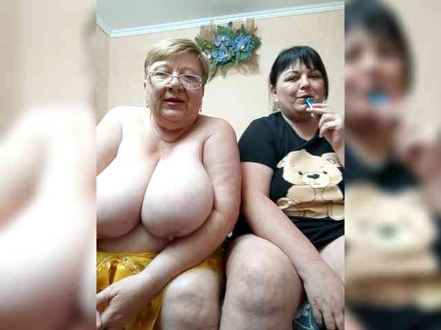 SweetLenaandNatalia webcam