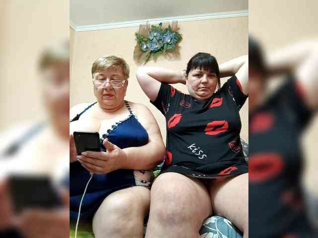 Model: SweetLenaandNatalia