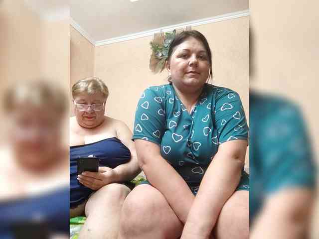 SweetLenaandNatalia webcam