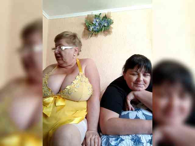 SweetLenaandNatalia webcam