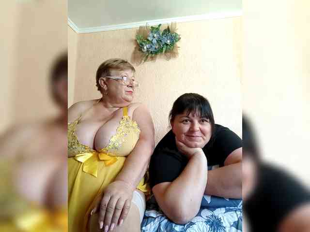 SweetLenaandNatalia webcam