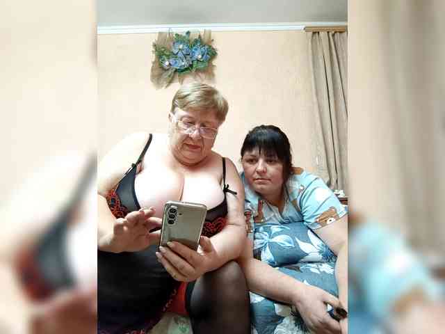 SweetLenaandNatalia webcam