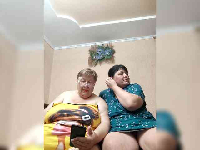 SweetLenaandNatalia webcam
