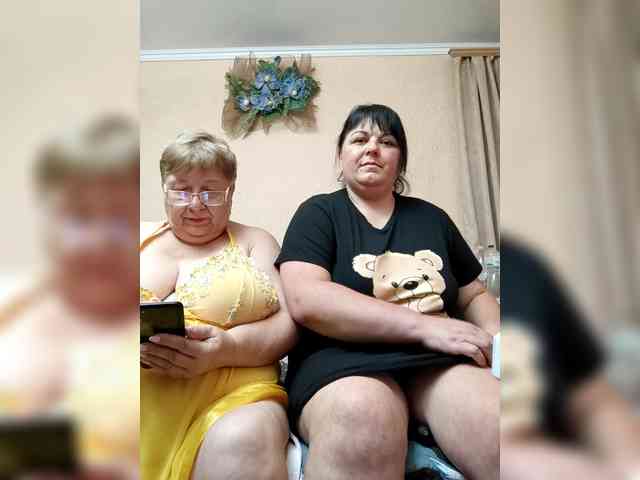 SweetLenaandNatalia webcam