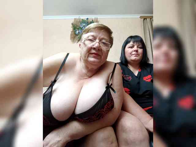 SweetLenaandNatalia webcam