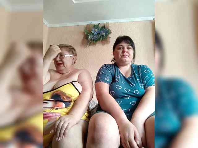 SweetLenaandNatalia webcam