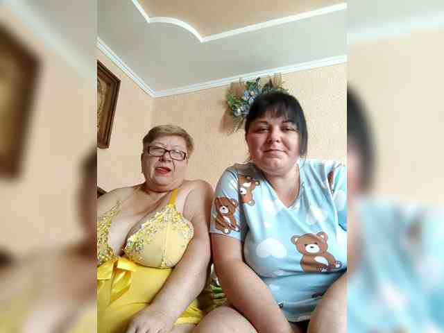 SweetLenaandNatalia webcam