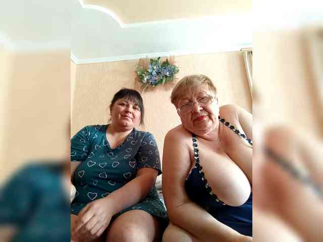 Model: SweetLenaandNatalia