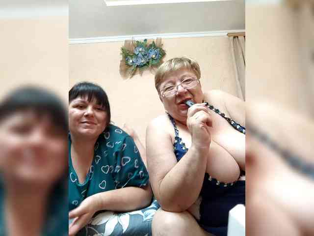 SweetLenaandNatalia webcam
