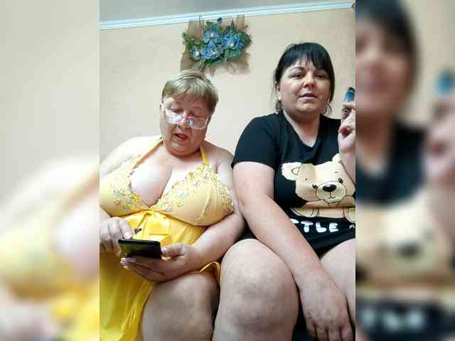 Model: SweetLenaandNatalia