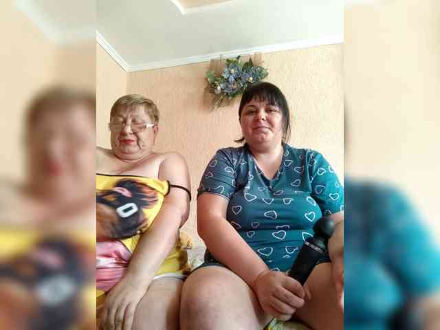 SweetLenaandNatalia webcam