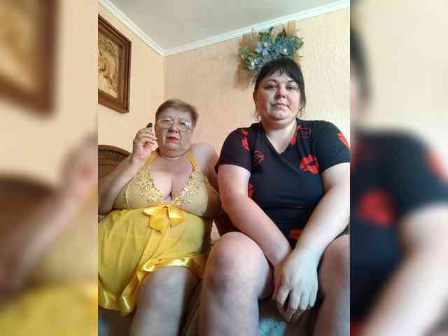 SweetLenaandNatalia webcam