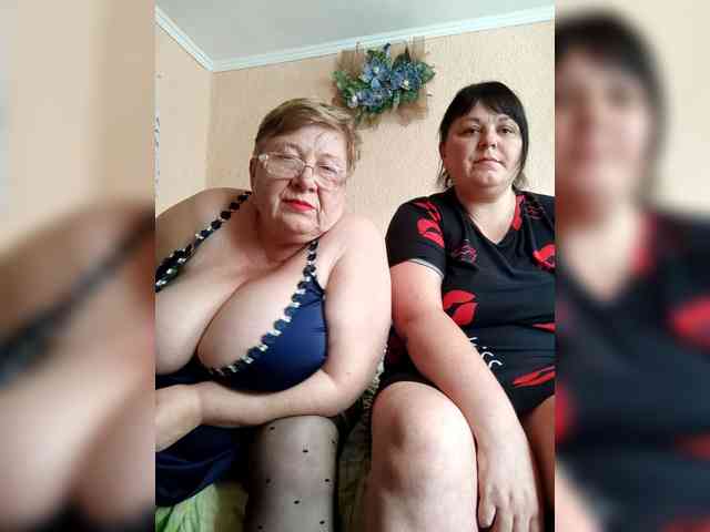 SweetLenaandNatalia webcam