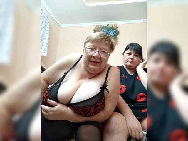 SweetLenaandNatalia webcam
