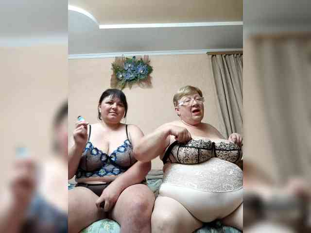 SweetLenaandNatalia webcam