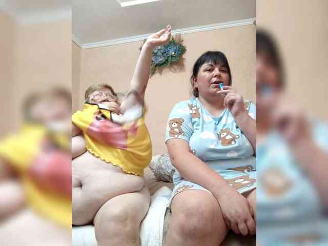 SweetLenaandNatalia webcam