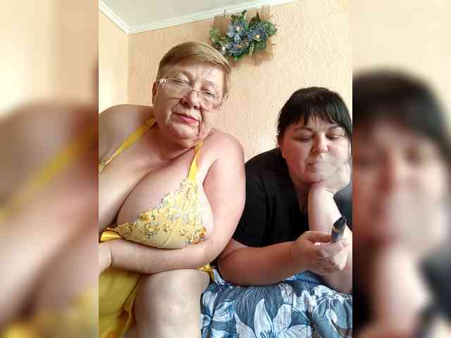 Model: SweetLenaandNatalia