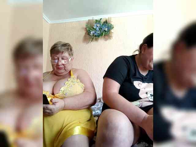 SweetLenaandNatalia webcam