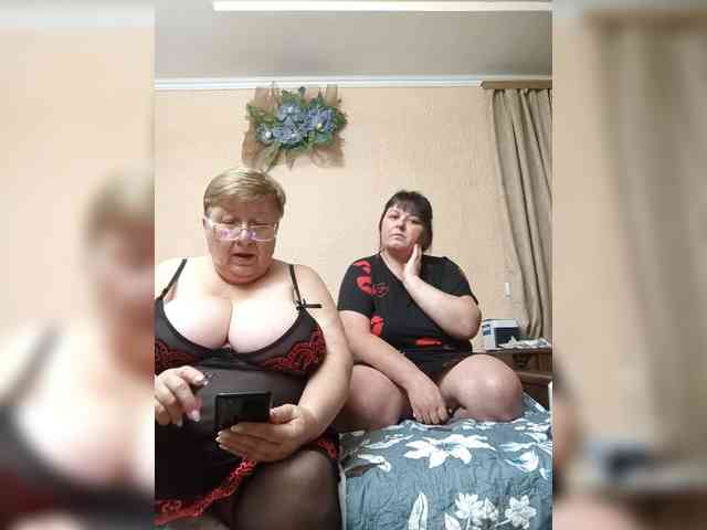 SweetLenaandNatalia webcam