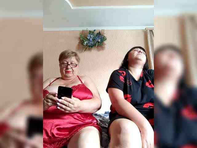 SweetLenaandNatalia webcam