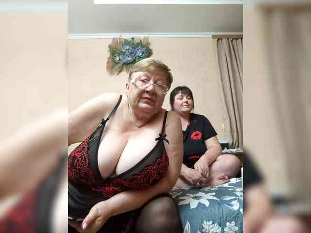 SweetLenaandNatalia webcam