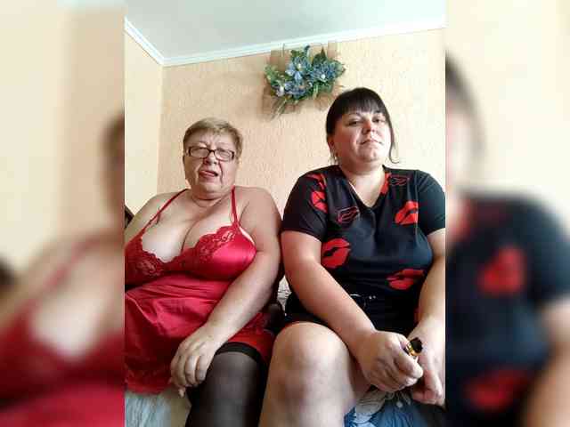 SweetLenaandNatalia webcam