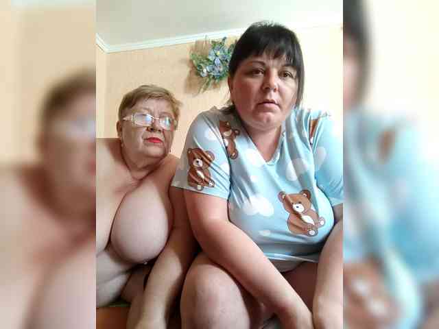 Model: SweetLenaandNatalia