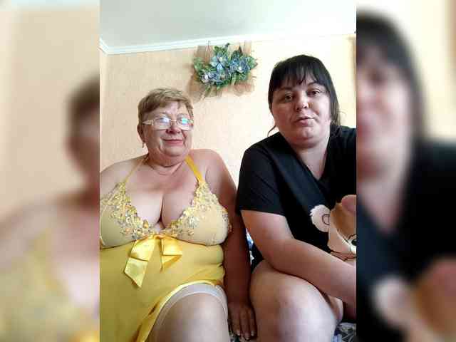 SweetLenaandNatalia webcam