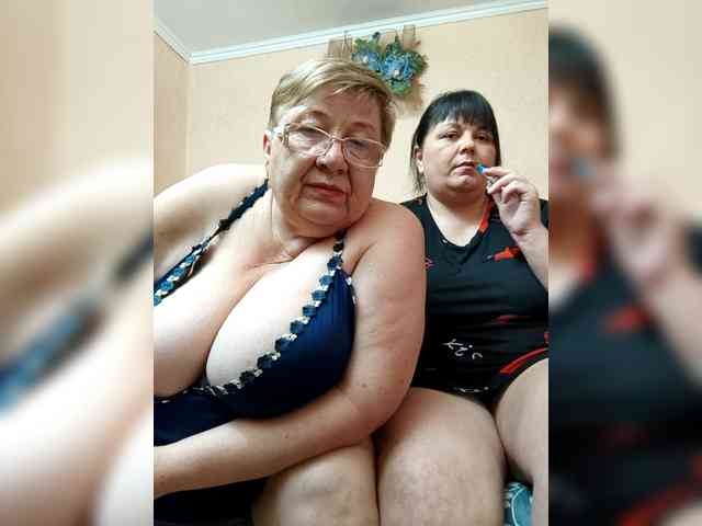 SweetLenaandNatalia webcam