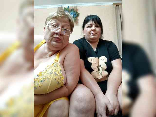 SweetLenaandNatalia webcam