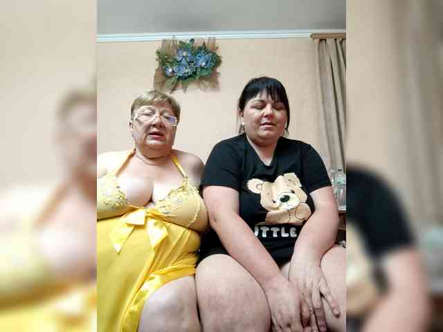SweetLenaandNatalia webcam