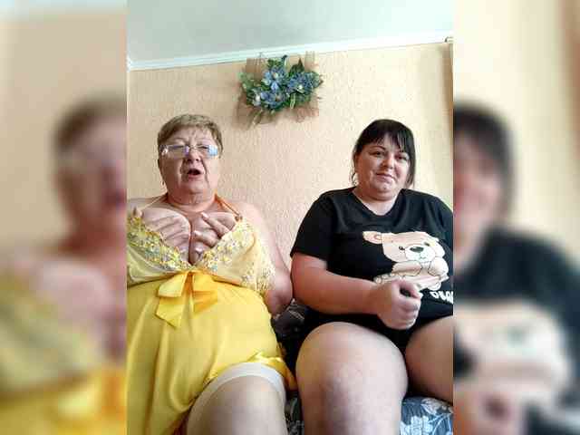 Model: SweetLenaandNatalia