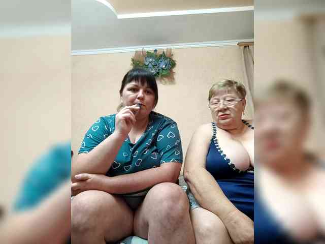 SweetLenaandNatalia webcam