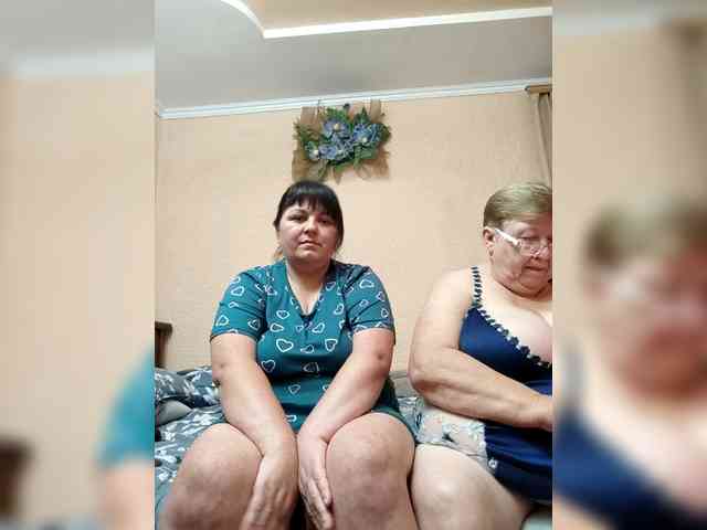 SweetLenaandNatalia webcam