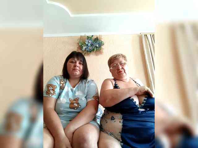 Model: SweetLenaandNatalia