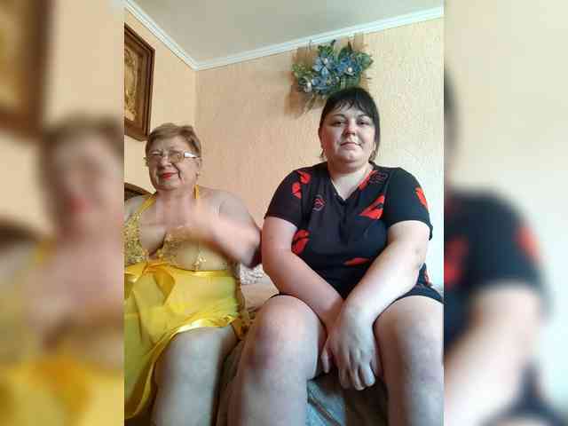 SweetLenaandNatalia webcam