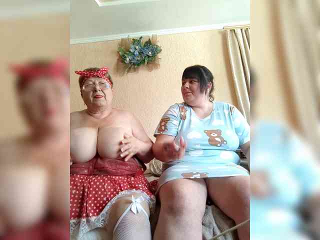 SweetLenaandNatalia webcam