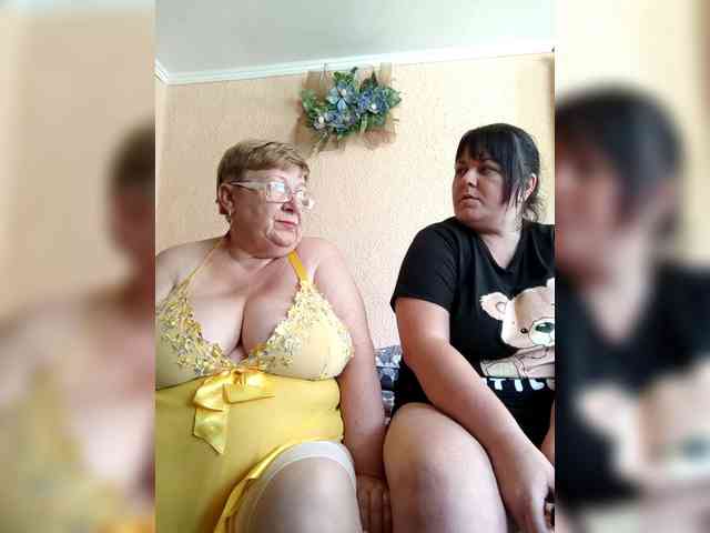 SweetLenaandNatalia webcam