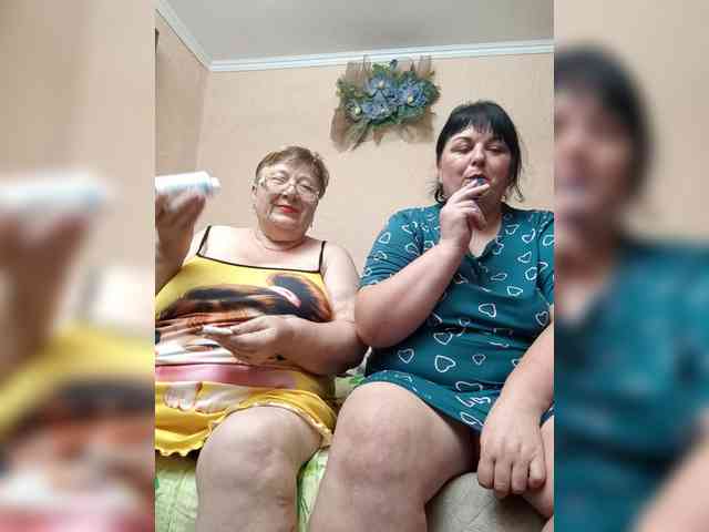 SweetLenaandNatalia webcam