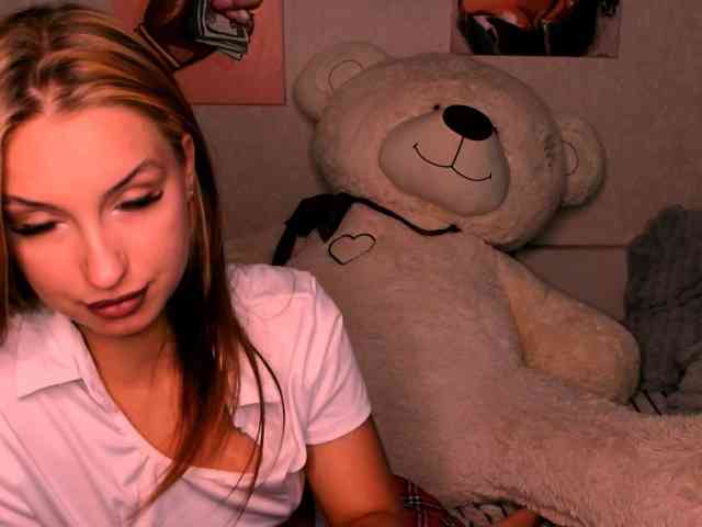 emilliya's live room