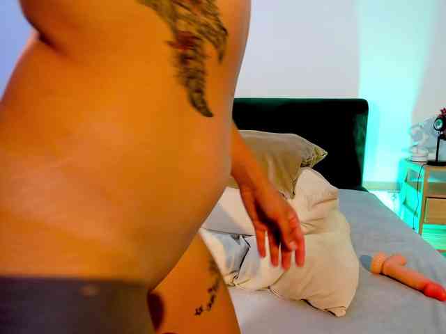 LeylaFoxxy webcam