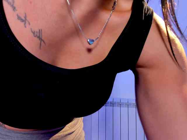 LeylaFoxxy webcam